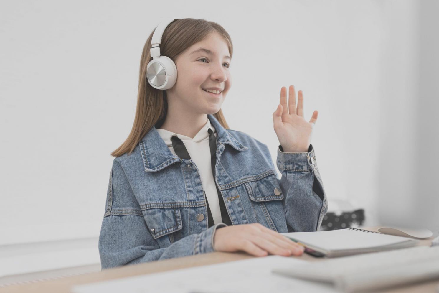 Menschen im Gespräch während eines Kommunikationstrainings